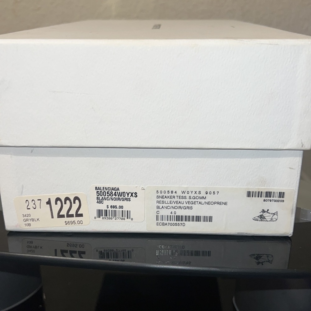 BALENCIAGA RACE RUNNERS‼️‼️ Size 40 - Picture 11 of 11